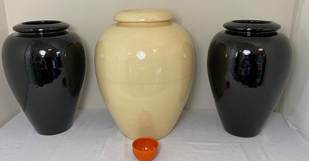 Bauer Oil Jars, rare black glaze (Pair)