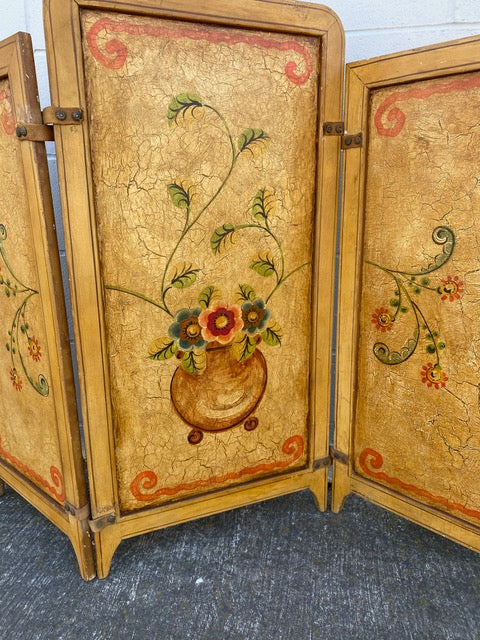 Monterey Folding Fireplace Summer Screen