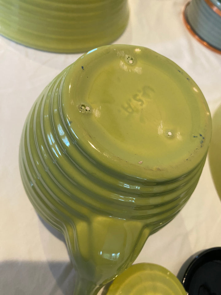 Bauer Ringware 6 cup Teapot, Chartreuse Glaze