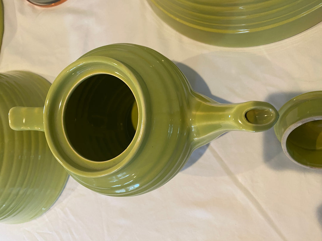 Bauer Ringware 6 cup Teapot, Chartreuse Glaze