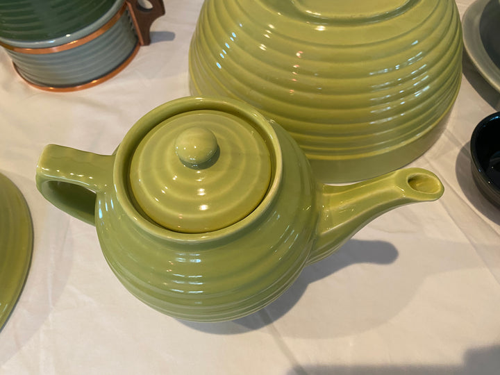 Bauer Ringware 6 cup Teapot, Chartreuse Glaze